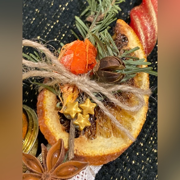 abundance| Prosperity handcrafted candle - Picture 6 of 10